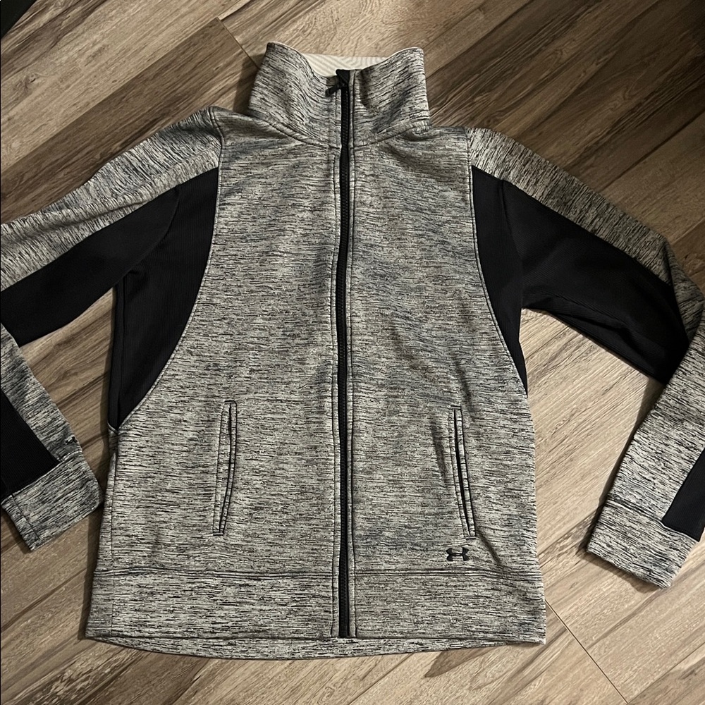 Under Armour White and Black Geometric Jacket